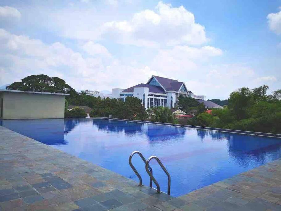 Thr339 Kinta Riverfront -6pax Ipoh