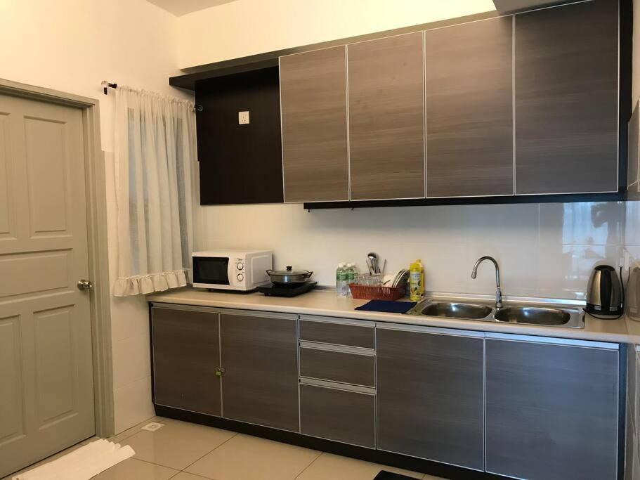 Thr339 Kinta Riverfront -6pax Apartment *